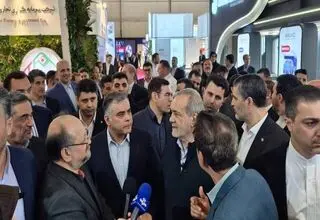   پزشکیان از نمایشگاه بین‌المللی نفت و گاز بازدید کرد
