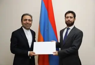 خلیل شیرغلامی استوازنامه‌اش را به ارمنستان داد