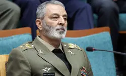 سرلشکر موسوی:صیانت از خلیج فارس نیازمند تعامل میان نیروی دریایی ارتش و  سپاه است