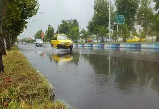 آب گرفتگی ۱۰۰ واحد مسکونی در بندرانزلی