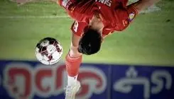  در نیمه نخست بازی با فولاد  دو ذوب آهنی اخراج شدند 