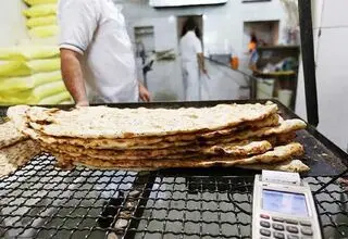 سرمایه‌داران به دنبال دزدیدن نان از سفره مردم