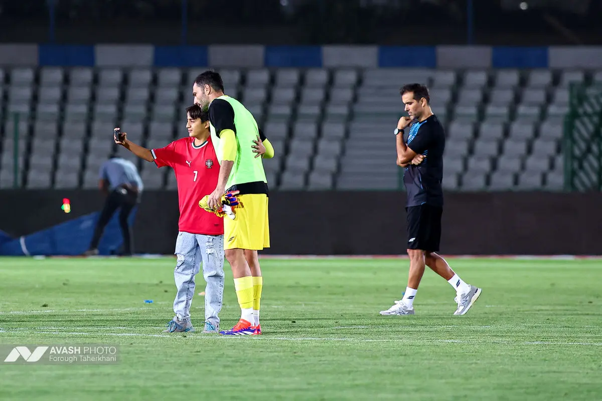 لیگ برتر فوتبال - استقلال و پیکان