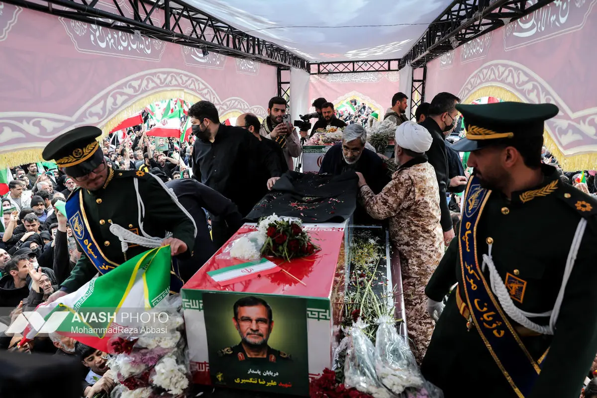 تشییع پیکر دریابان شهید «علیرضا تنگسیری» و جمعی از شهدای والامقام