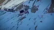 جزئیات سقوط آمبولانس به دره در کولاک برف