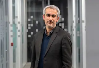 مدنی‌زاده در راه باب همایون