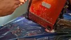 گرفتار شدن دست کارگر ۱۸ ساله در چرخ گوشت صنعتی در جنوب شرق تهران + عکس 