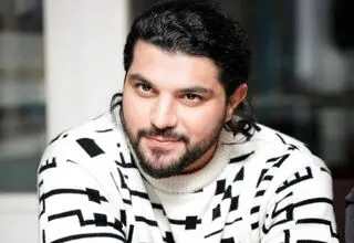 استوری سینا مهراد با مداحی «باید برخاست»/ فیلم
