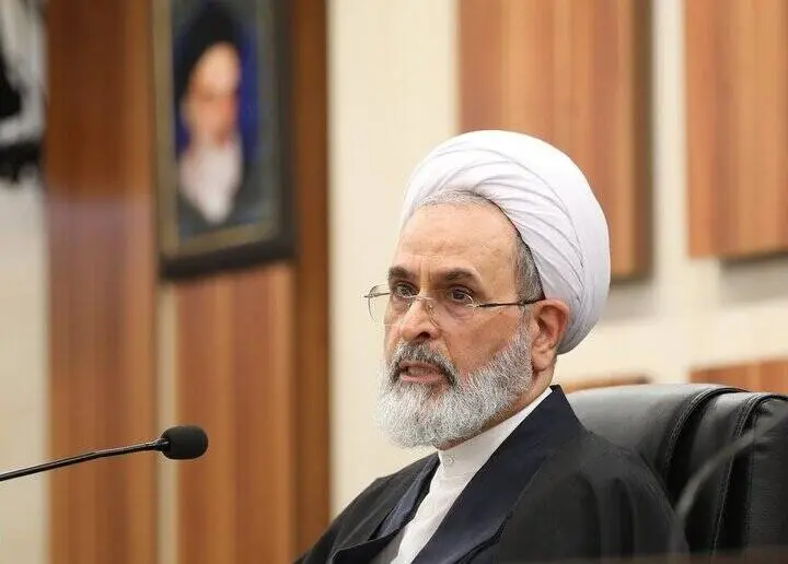 آیت‌الله اعرافی: هر کشوری برای مصون ماندن باید راه استفاده دشمن از خاک خود را ببندد