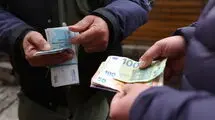اعلام قیمت یورو و سایر ارزها در بازار؛ دلار به قیمت ۱۱۶ هزار و ۸۲۰ تومان فروخته شد