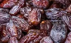 مشکلی در بازار نداریم و خرما به اندازه کافی موجود است