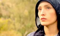 فرشته حسینی با کلاه متفاوت در خارج از کشور/ عکس