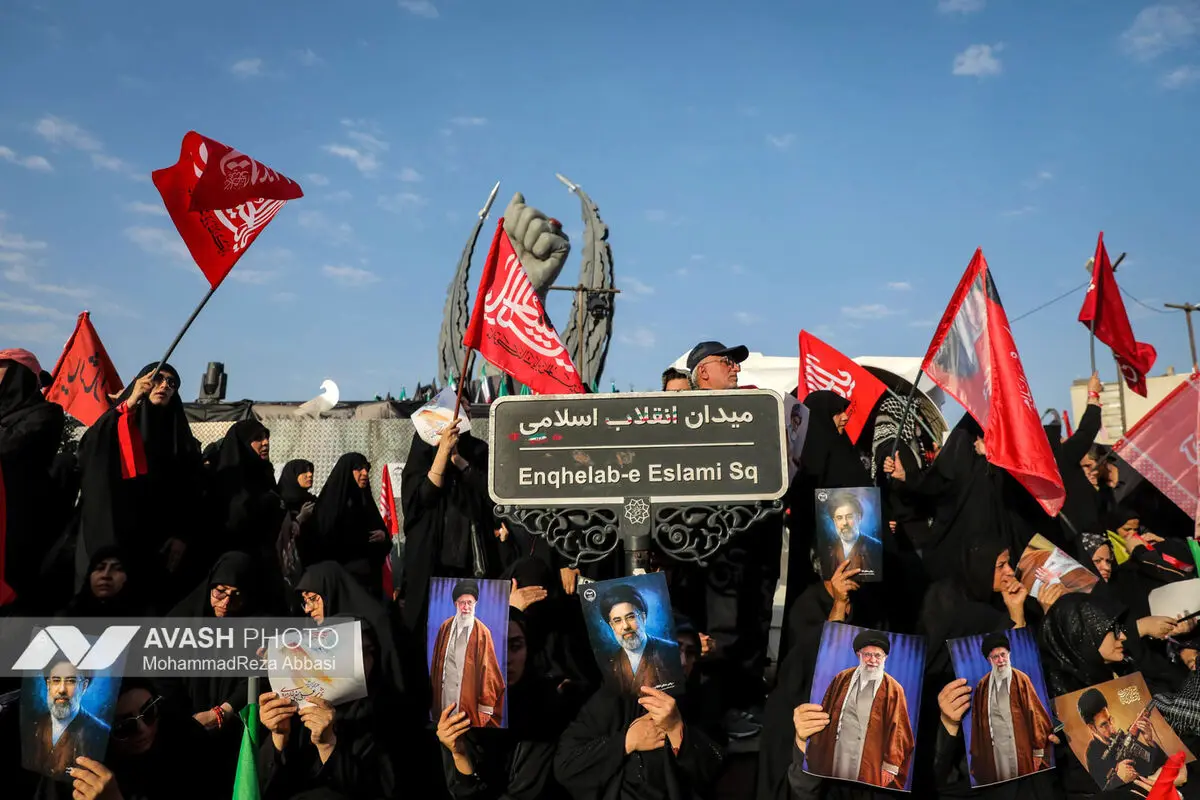 مراسم تشییع پیکر مطهر رهبر شهید انقلاب در تهران - ۲