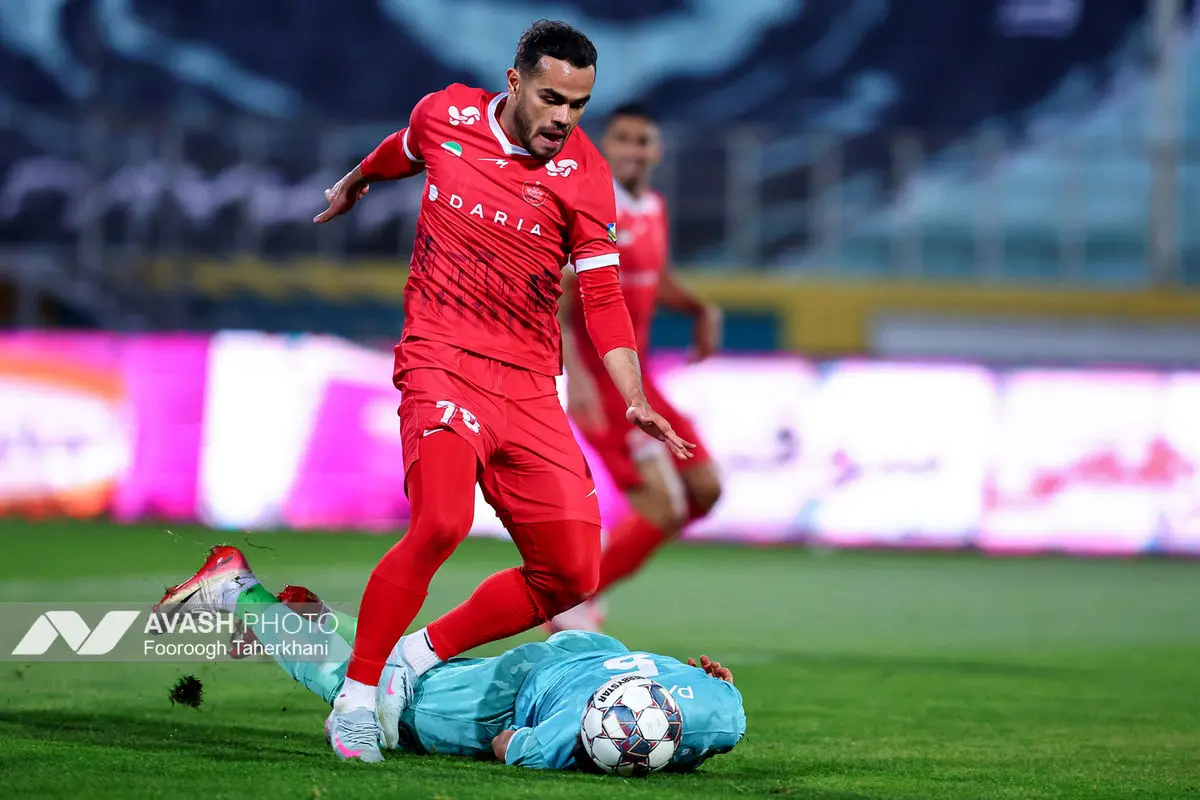 لیگ برتر فوتبال - پیکان و پرسپولیس