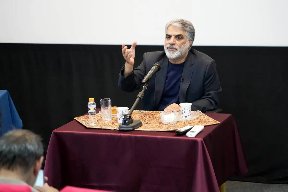  محمدعلی باشه‌آهنگر: باید این روزهای تاریخی را مستندنگاری کنیم؛ تا در آینده آثار ماندگار بسازیم