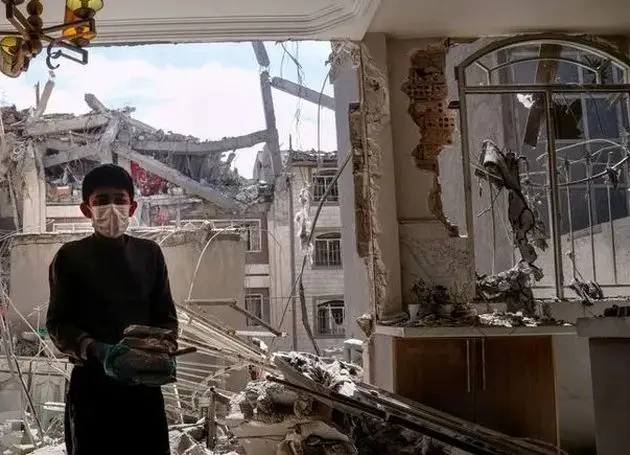 تایید خبر شهادت سردار تنگسیری توسط سپاه/ ادعای عجیب و غریب ترامپ:اگر توافق حاصل نشود، تمام نیروگاه‌ها، چاه‌های نفت و جزیره خارک در ایران نابود می شود + فیلم و عکس