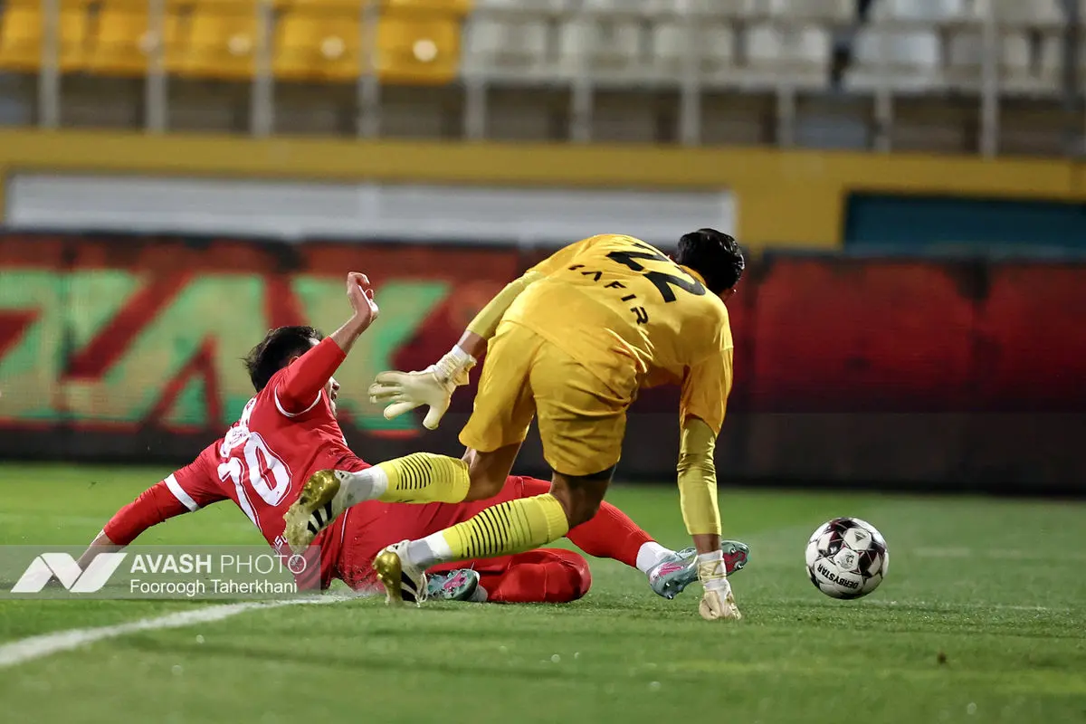 لیگ برتر فوتبال - پیکان و پرسپولیس