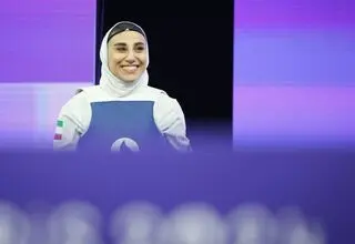 ناهید کیانی جراحی کرد