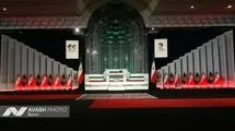 تصاویری از بازشدن درهای مصلای بزرگ امام خمینی تهران قبل از وداع با رهبر شهید انقلاب + ببینید 