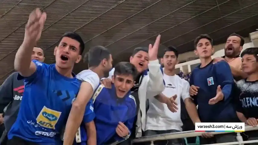 هواداران استقلال، خواهان بازگشت فرهاد مجیدی