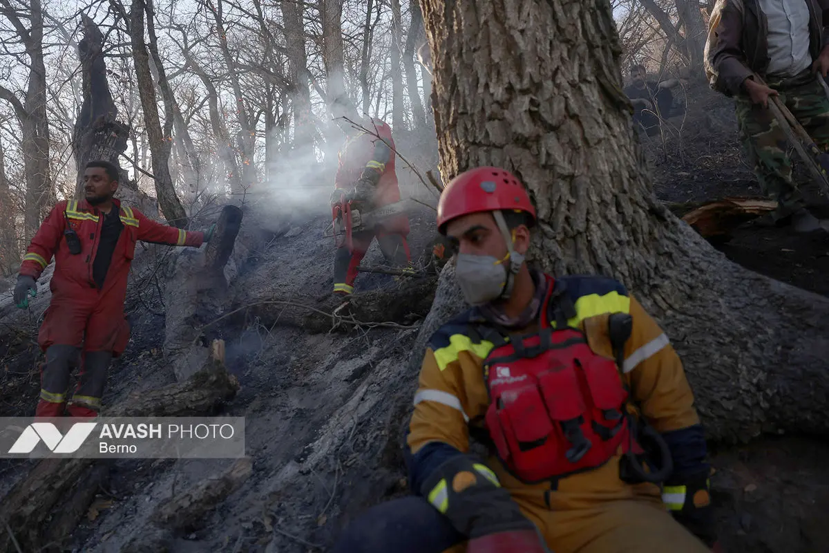 عملیات مهار آتش‌سوزی مناطق کوهستانی روستاهای دلیر و الیت