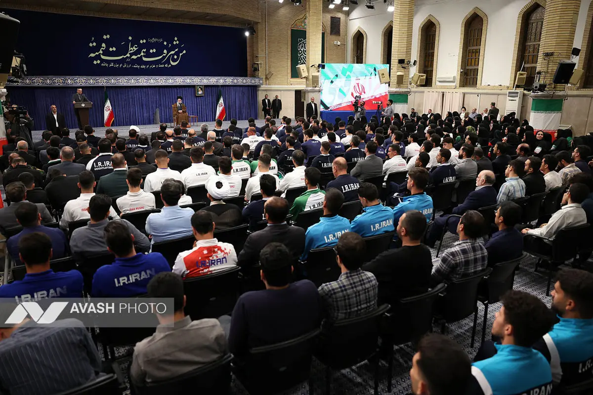 دیدار قهرمانان و مدال‌آوران ورزشی و المپیادهای علمی جهانی با رهبر انقلاب