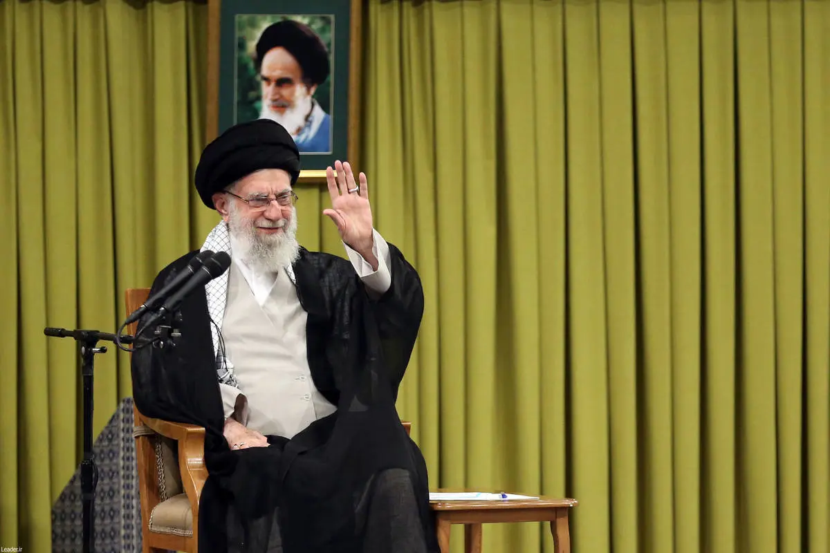 رهبر انقلاب: ترامپ دروغ گفت/ دولت هر مقدار که خرج آموزش و پرورش کند، سرمایه و افتخار است