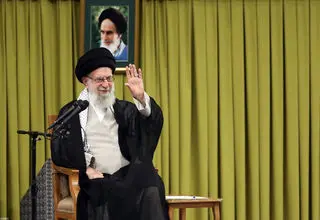 رهبر انقلاب: ترامپ دروغ گفت/ دولت هر مقدار که خرج آموزش و پرورش کند، سرمایه و افتخار است
