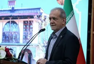 رئیس‌جمهور: حل مشکلات بدون مشارکت مردم ممکن نیست