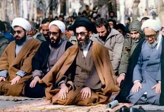 زندگی در متن تاریخ؛ روایتی از حیات سیاسی شهید آیت‌الله سیدعلی خامنه‌ای + فیلم و عکس