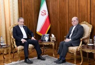 رایزنی سفیر ایران در نیوزیلند با سیدعباس عراقچی 