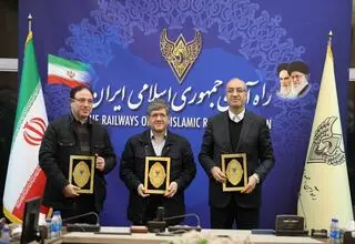 امضای تفاهم‌نامه ایجاد دهکده لجستیک کرمانشاه به‌عنوان دروازه غربی کشور
