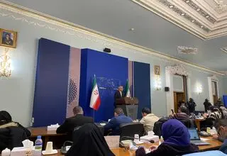 بقایی: اعلام آمادگی آمریکا برای مذاکره با ایران را نمی شود جدی گرفت