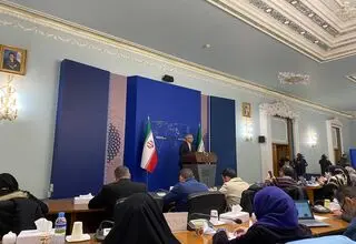 بقایی: اعلام آمادگی آمریکا برای مذاکره با ایران را نمی شود جدی گرفت