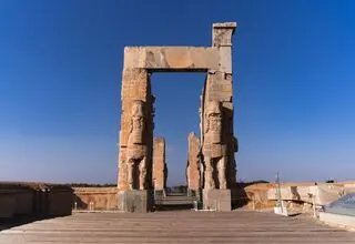 نام‌نویسی بر سنگ تاریخ؛ وقتی عشق وندالیسم می‌شود