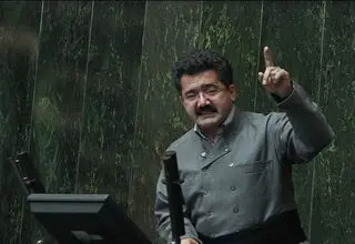 رجزخوانی یک نماینده علیه مدافعان رابطه با آمریکا؛ خجالت بکشید!