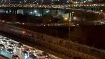 ترافیک سنگین در شب یلدا در اتوبان چمران تهران+فیلم 