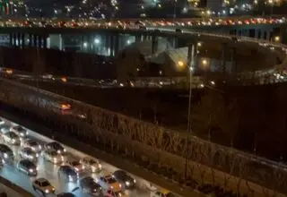 ترافیک سنگین در شب یلدا در اتوبان چمران تهران+فیلم 
