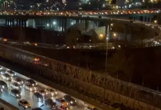 ترافیک سنگین در شب یلدا در اتوبان چمران تهران+فیلم 