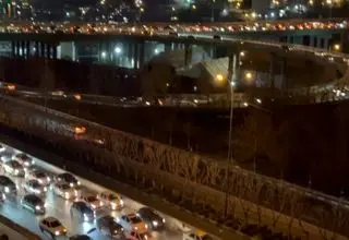 ترافیک سنگین در شب یلدا در اتوبان چمران تهران+فیلم 