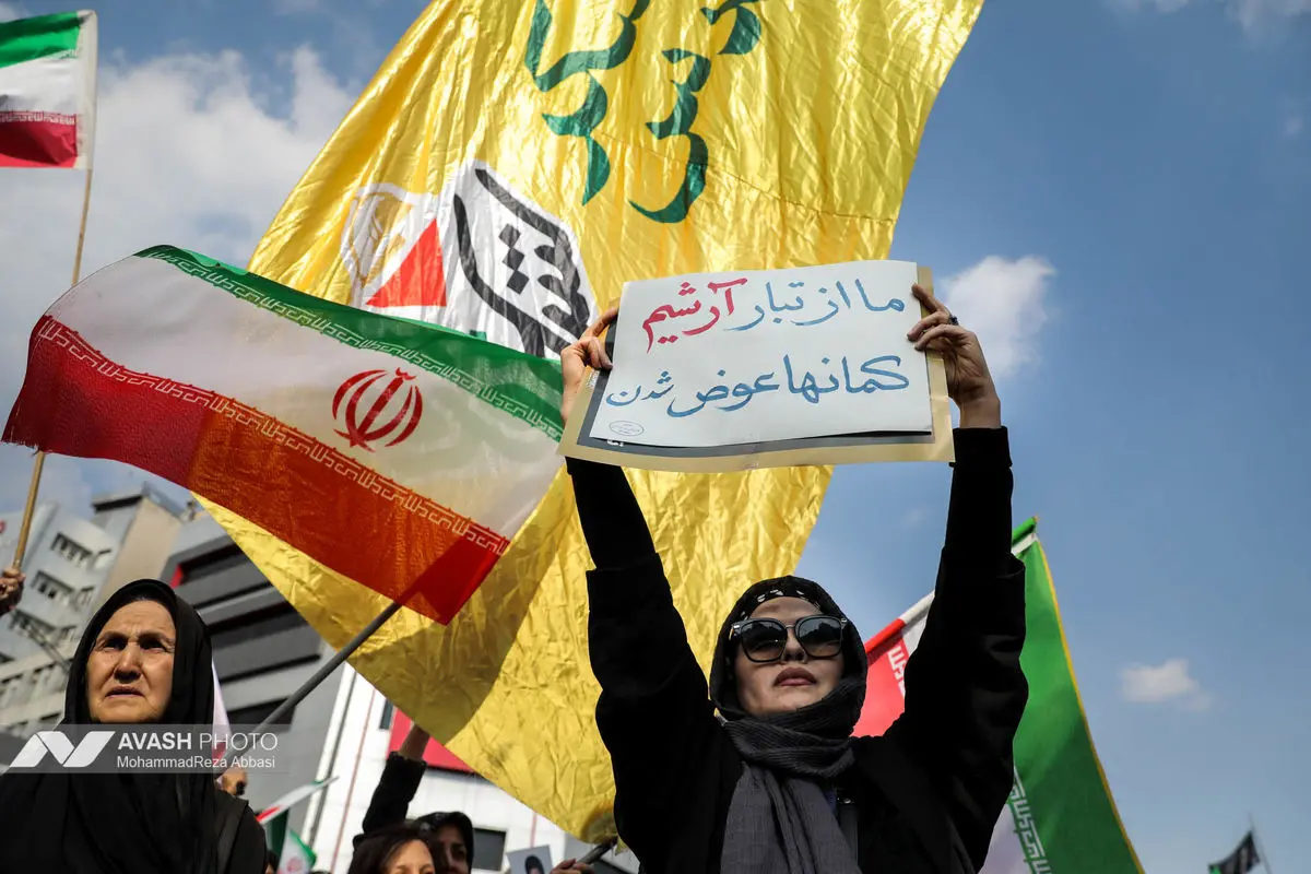 مراسم تشییع «علی لاریجانی»، «غلامرضا سلیمانی» و قهرمانان «ناو دنا»