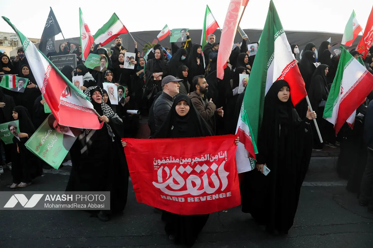 مراسم بیعت با سومین رهبر انقلاب اسلامی در تهران