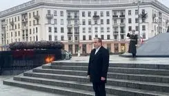 حضور عراقچی در محل یادمان پیروزی در مینسک