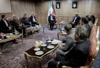 عارف: راهکارهای تکمیل پروژه آزادراه تهران - شمال هرچه سریعتر نهایی شود