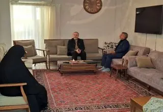 دیدا دبیرکل ستاد مبارزه با موادمخدر با خانواده شهید سرلشکر غلامرضا رضائیان