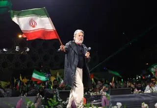 تک آهنگ «ستاره های ایران» با صدای قیصر منتشر شد