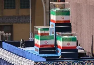 حضور جنتی در مراسم تشییع پیکر رهبر شهید+عکس