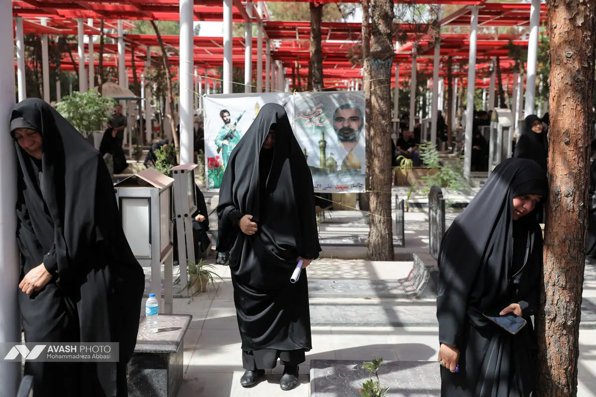 مراسم تشییع پیکر سردار حاجی زاده
