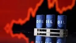 کاهش ۰.۰۳ درصدی قیمت نفت جهانی در نتیجه انتظار برای صلح روسیه و اوکراین 