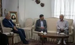 جرمش همسایگی با یک دانشمند هسته‌ای بود